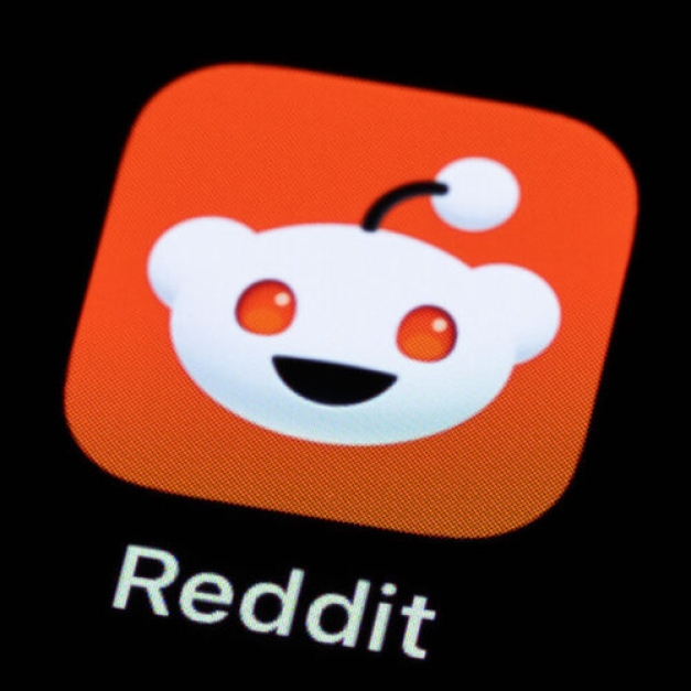 Reddit will not interfere with users revolting X by subreddit bannings