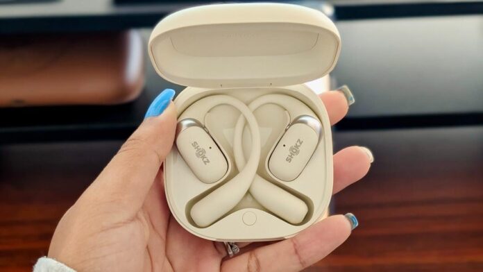 Why I prefer these Shokz headphones to the AirPods Pro when listening outdoors