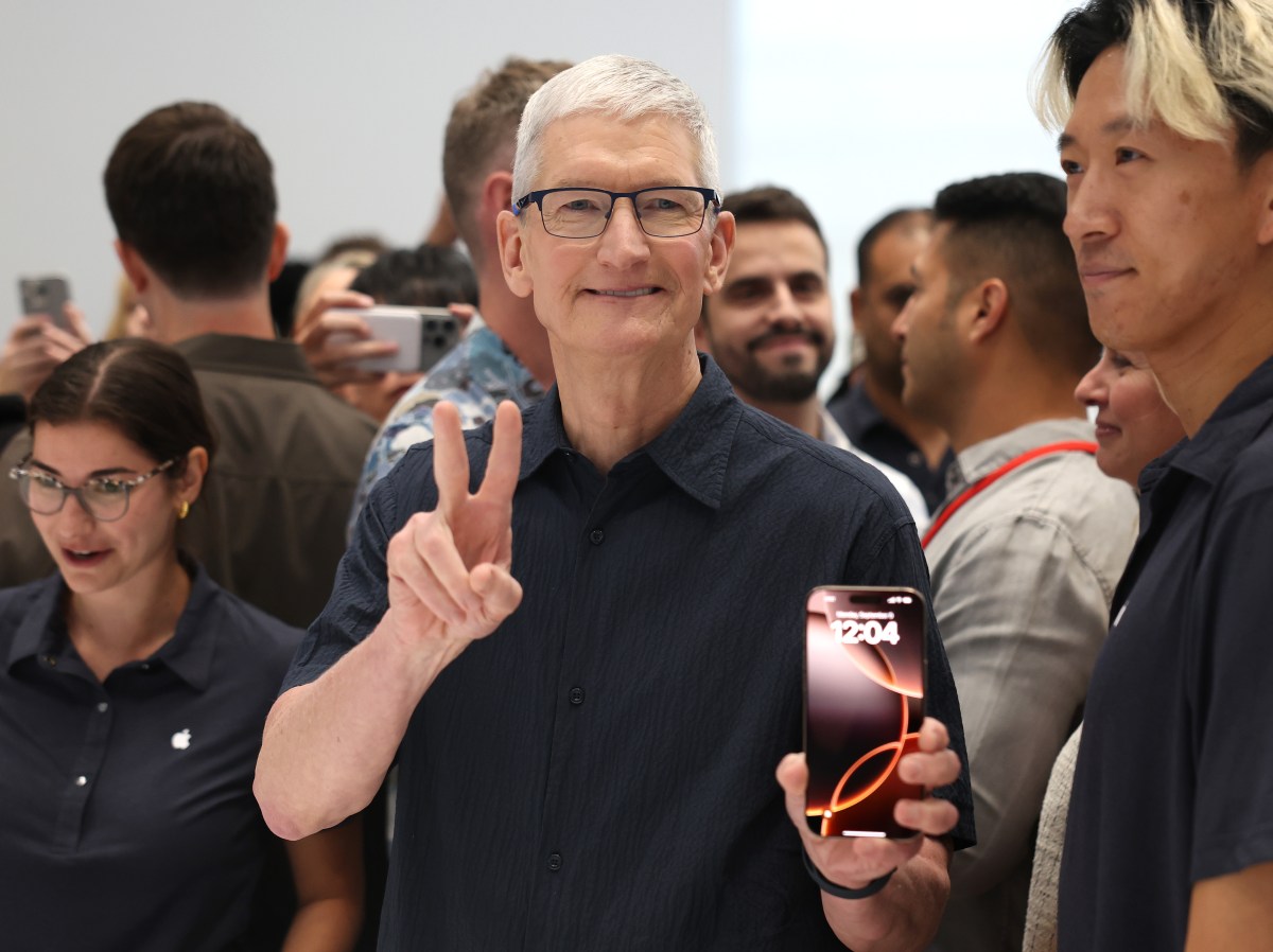 Week in Review: Apple won’t raise prices –