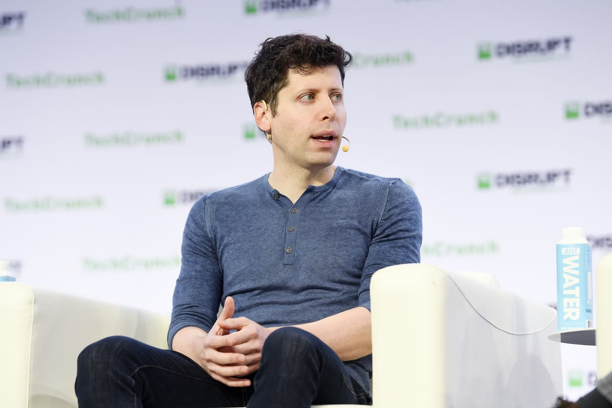 Sam Altman defends Trump’s AI chip deals in UAE and Saudi Arabia. Calls critics “naive”.