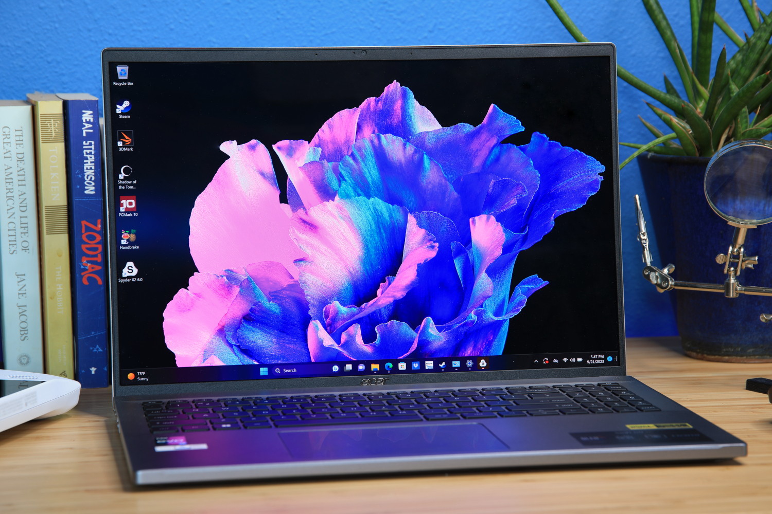Wow! This Acer OLED Laptop with 16GB RAM is now over $500 cheaper