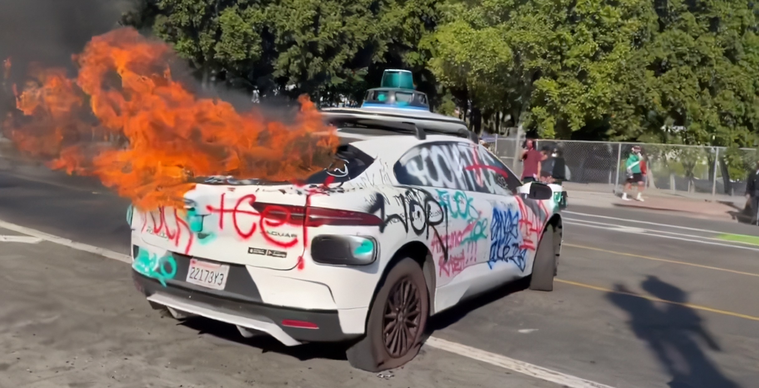In the LA protests, Waymo cars that were not armed with weapons have been vandalised. They have also been set alight.