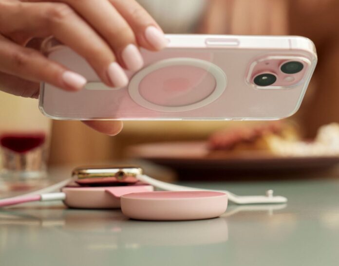 Twelve South ButterFly SE 2-in-1 Qi2 charger: Compact wireless charging solution for two devices