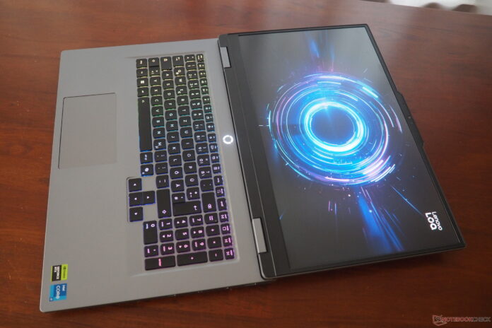 lenovo-loq-17-squeezes-the-rtx5070-to-its-limit.jpg Lenovo LOQ 17, squeezes the RTX5070 to its limit